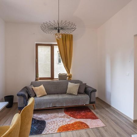 Linden House - A Lovely Apartment In Central Varna Exterior foto